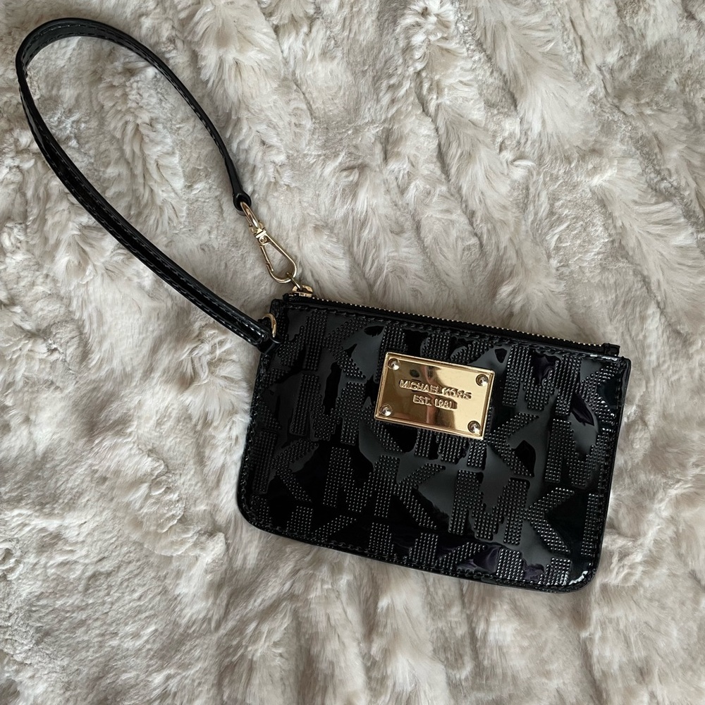 Michael Kors wristlet